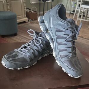 NIKE REAX 8 TR MEN'S CROSS TRAINING SHOES